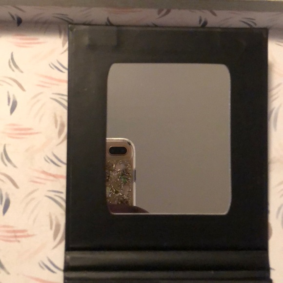 BH cosmetics 16 eyeshadow palette. NEVER USED! - Picture 3 of 5